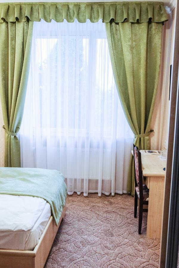 Оздоровчий Комплекс Гайки Заїзд Провулок Сухий Яр 12 Hotel ชึโตเมอร์ ภายนอก รูปภาพ